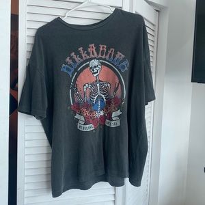 Oversized billabong tee